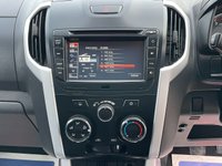 USED 2018 18 ISUZU D-MAX 1.9 TD Yukon Pickup Double Cab 4dr Diesel Manual 4WD Euro 6 (164 ps) * REVERSING CAMERA * * BLUETOOTH