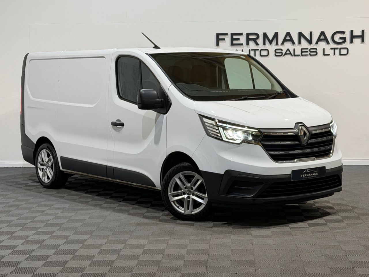 RENAULT TRAFIC 2024