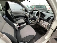 USED 2012 12 MITSUBISHI L200 2.5 DI-D 4Life Pickup 2dr Diesel Manual 4WD Euro 5 (134 ps) 