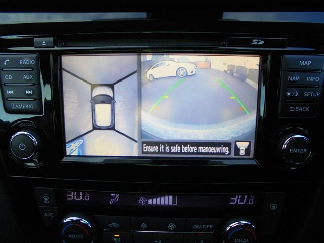 2015 NISSAN QASHQAI 1.5 dCi n-tec+ SUV 5dr Diesel Manual 2WD Euro 5 (s/s) (110 ps) - Photo 5