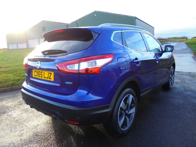 2015 NISSAN QASHQAI 1.5 dCi n-tec+ SUV 5dr Diesel Manual 2WD Euro 5 (s/s) (110 ps) - Photo 12