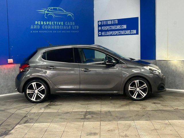 2018 PEUGEOT 208 - Photo 2