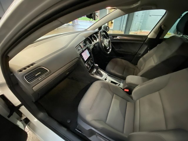 2019 VOLKSWAGEN GOLF (2019) - Photo 7