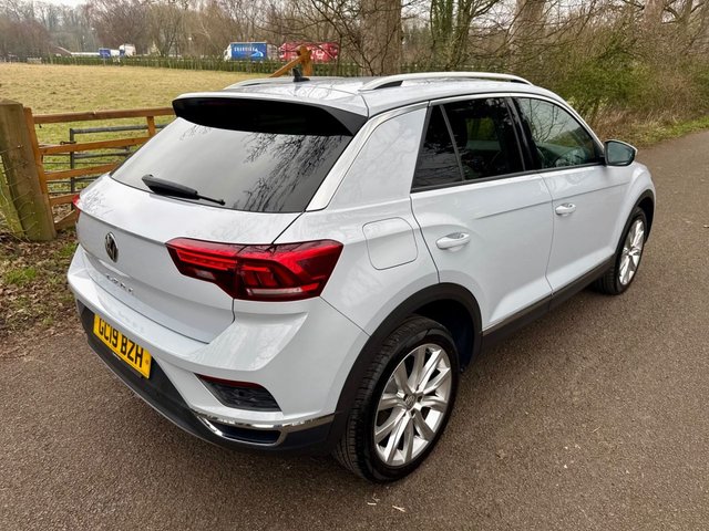 2019 VOLKSWAGEN T-ROC - Photo 5