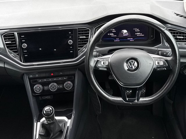 2019 VOLKSWAGEN T-ROC - Photo 10
