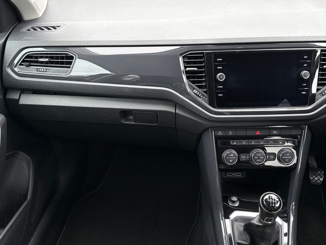 2019 VOLKSWAGEN T-ROC - Photo 12