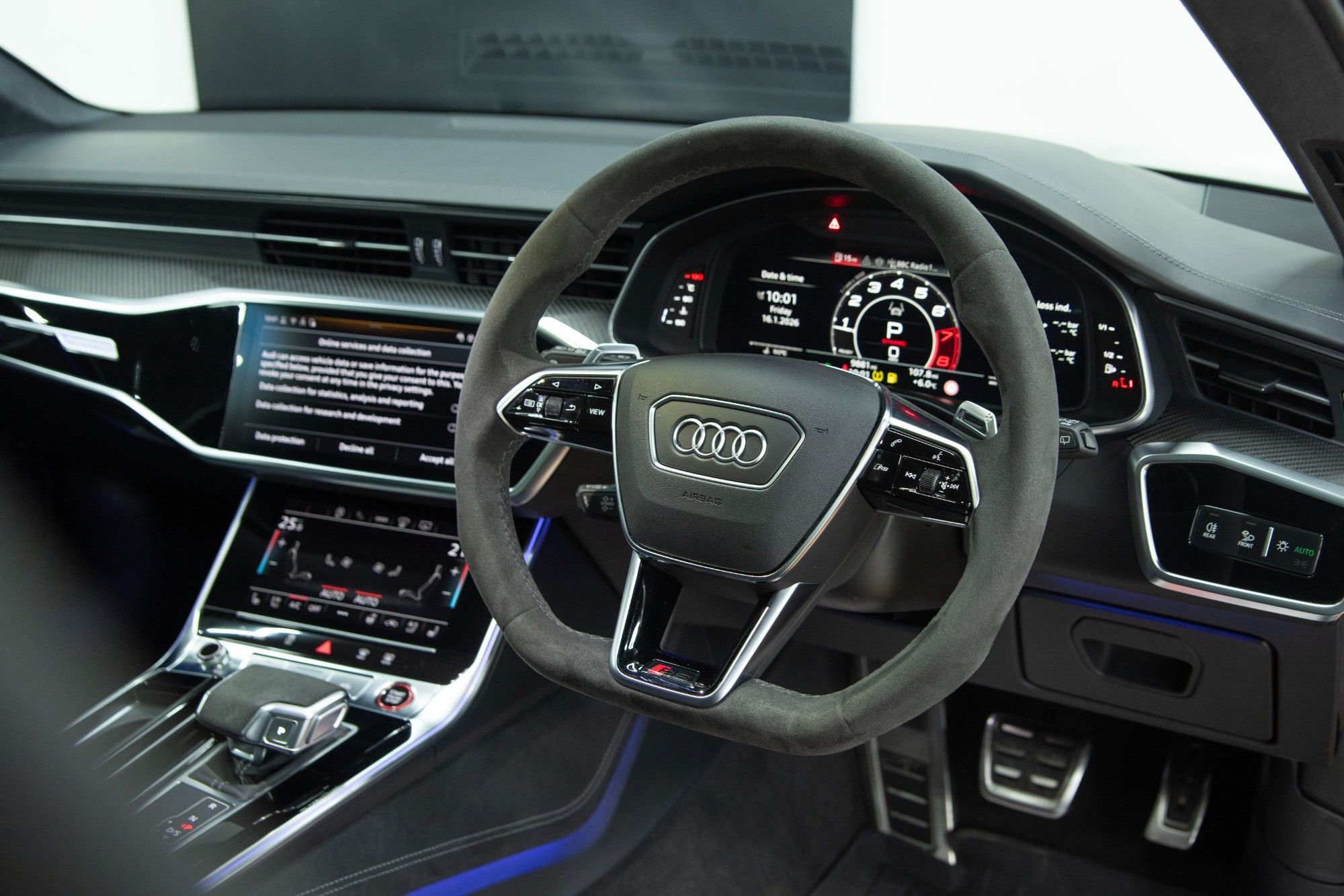 USED 2025 25 AUDI RS6 AVANT 4.0 TFSI V8 Performance Carbon Vorsprung 