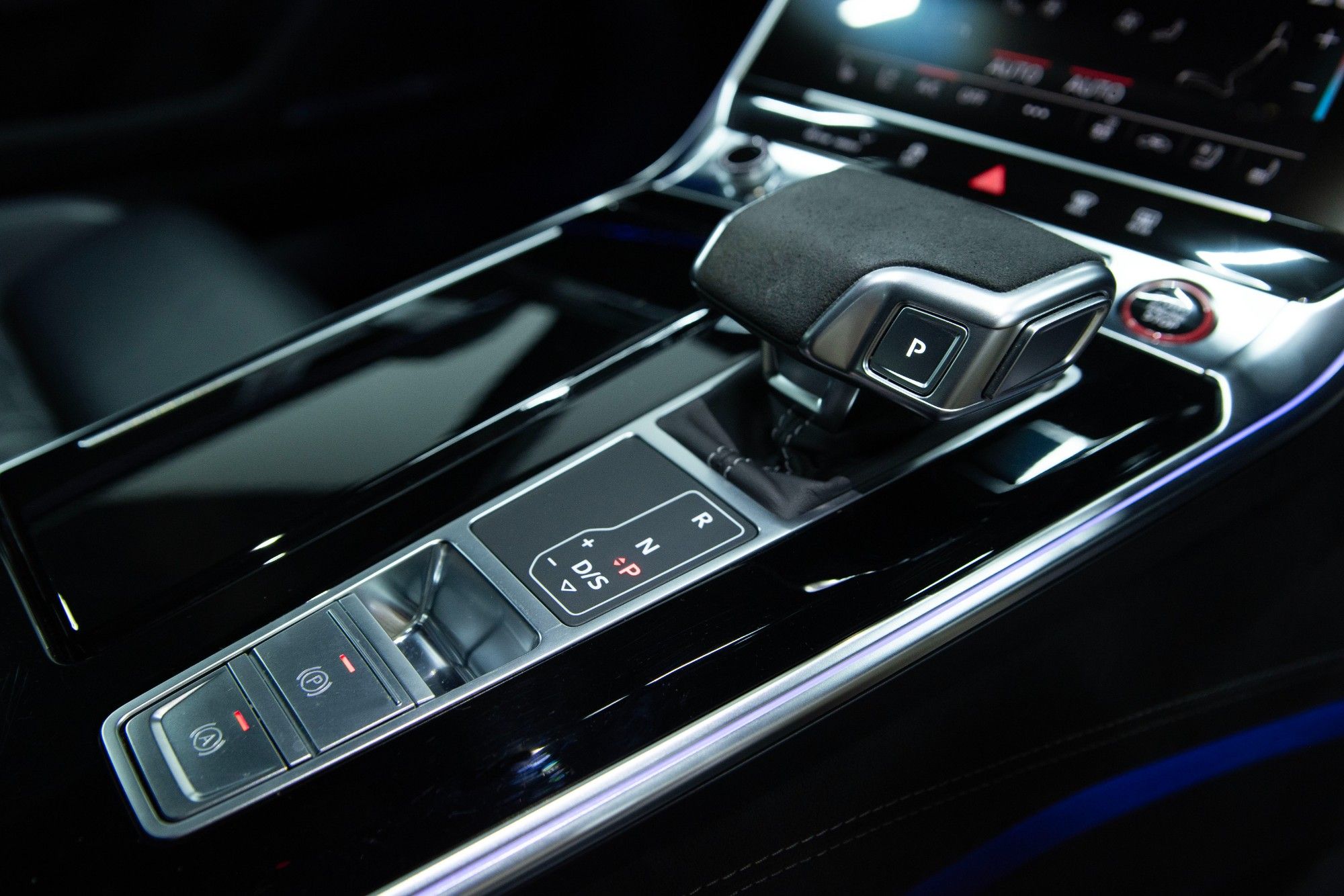 USED 2025 25 AUDI RS6 AVANT 4.0 TFSI V8 Performance Carbon Vorsprung 