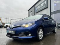USED 2019 68 TOYOTA AURIS 1.8 VVT-h Icon Tech Touring Sports 5dr Petrol Hybrid CVT Euro 6 (s/s) (136 ps) JUST SERVICED*SAT-NAV*CAMERA*DAB