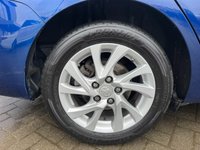 USED 2019 68 TOYOTA AURIS 1.8 VVT-h Icon Tech Touring Sports 5dr Petrol Hybrid CVT Euro 6 (s/s) (136 ps) JUST SERVICED*SAT-NAV*CAMERA*DAB
