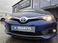 USED 2019 68 TOYOTA AURIS 1.8 VVT-h Icon Tech Touring Sports 5dr Petrol Hybrid CVT Euro 6 (s/s) (136 ps) JUST SERVICED*SAT-NAV*CAMERA*DAB