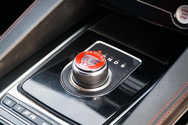 2018 JAGUAR F-PACE 2018 3.0 V6 S SUV 5dr Petrol Auto AWD Euro 6 (s/s) (380 ps) - Photo 8