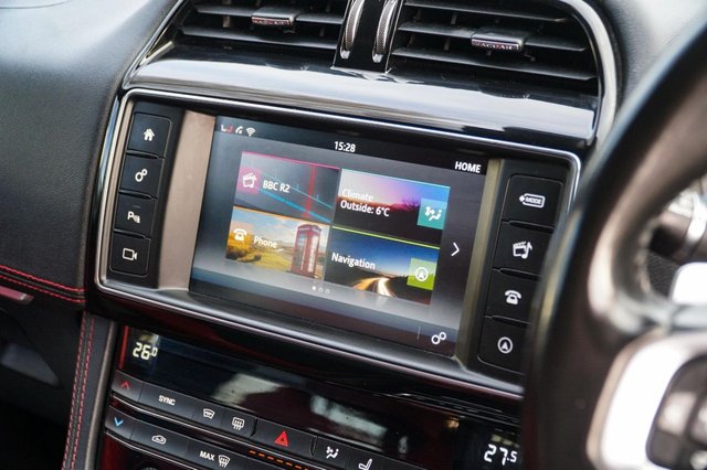 2018 JAGUAR F-PACE 2018 3.0 V6 S SUV 5dr Petrol Auto AWD Euro 6 (s/s) (380 ps) - Photo 12