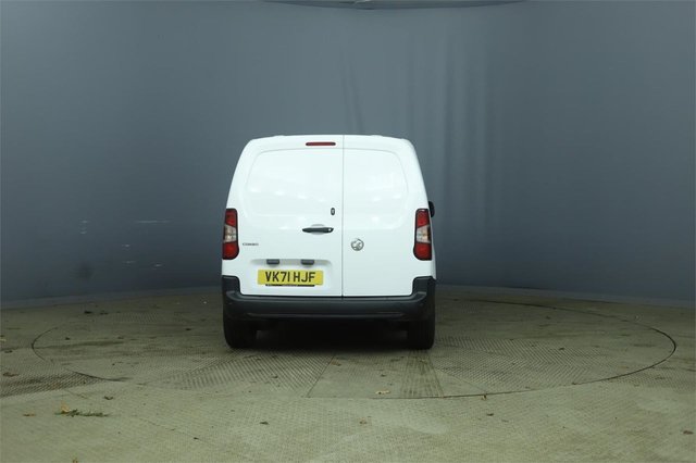 2021 Vauxhall Combo 1.5L Edition 4dr - Photo 8
