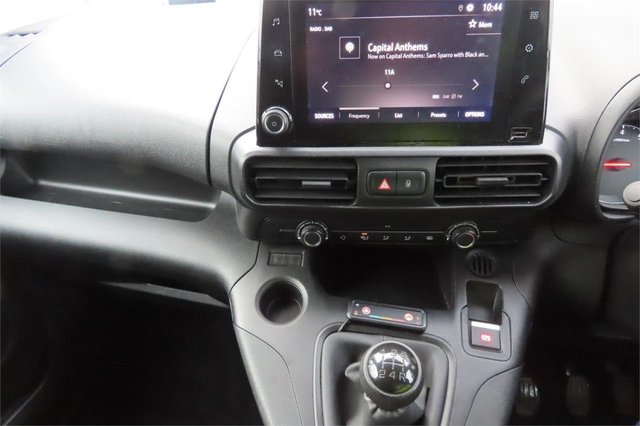 2021 Vauxhall Combo 1.5L Edition 4dr - Photo 10