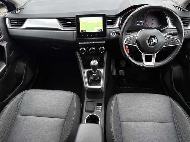 2022 RENAULT CAPTUR - Photo 9