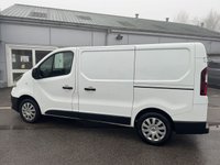 USED 2021 71 RENAULT TRAFIC 2.0 dCi ENERGY 28 Business+ Panel Van 5dr Diesel Manual SWB Standard Roof Euro 6 (s/s) (120 ps) This 2021 Renault Trafic presents a superb ownership proposition, having been meticulously maintained by just one owner from new.  Powered by a robust 2.0 litre dCi diesel engine, this Euro 6 compliant model offers efficient performance for your business needs.  The Business+ trim level ensures a practical and comfortable driving experience, enhanced by features such as a DAB radio with Bluetooth and USB connectivity, a wide view mirror incorporating blind spot assistance.