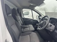 USED 2021 71 RENAULT TRAFIC 2.0 dCi ENERGY 28 Business+ Panel Van 5dr Diesel Manual SWB Standard Roof Euro 6 (s/s) (120 ps) This 2021 Renault Trafic presents a superb ownership proposition, having been meticulously maintained by just one owner from new.  Powered by a robust 2.0 litre dCi diesel engine, this Euro 6 compliant model offers efficient performance for your business needs.  The Business+ trim level ensures a practical and comfortable driving experience, enhanced by features such as a DAB radio with Bluetooth and USB connectivity, a wide view mirror incorporating blind spot assistance.