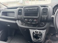 USED 2021 71 RENAULT TRAFIC 2.0 dCi ENERGY 28 Business+ Panel Van 5dr Diesel Manual SWB Standard Roof Euro 6 (s/s) (120 ps) This 2021 Renault Trafic presents a superb ownership proposition, having been meticulously maintained by just one owner from new.  Powered by a robust 2.0 litre dCi diesel engine, this Euro 6 compliant model offers efficient performance for your business needs.  The Business+ trim level ensures a practical and comfortable driving experience, enhanced by features such as a DAB radio with Bluetooth and USB connectivity, a wide view mirror incorporating blind spot assistance.
