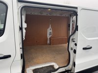 USED 2021 71 RENAULT TRAFIC 2.0 dCi ENERGY 28 Business+ Panel Van 5dr Diesel Manual SWB Standard Roof Euro 6 (s/s) (120 ps) This 2021 Renault Trafic presents a superb ownership proposition, having been meticulously maintained by just one owner from new.  Powered by a robust 2.0 litre dCi diesel engine, this Euro 6 compliant model offers efficient performance for your business needs.  The Business+ trim level ensures a practical and comfortable driving experience, enhanced by features such as a DAB radio with Bluetooth and USB connectivity, a wide view mirror incorporating blind spot assistance.