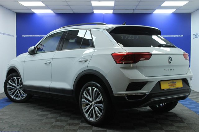 2018 VOLKSWAGEN T-ROC - Photo 2