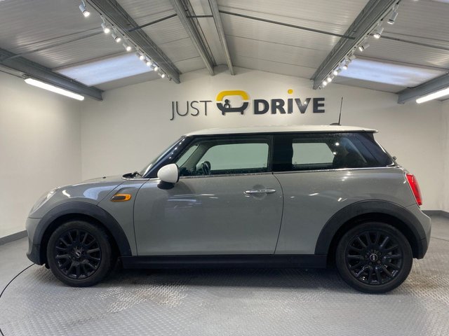 2015 MINI Hatch 1.5L Cooper 3dr - Photo 3