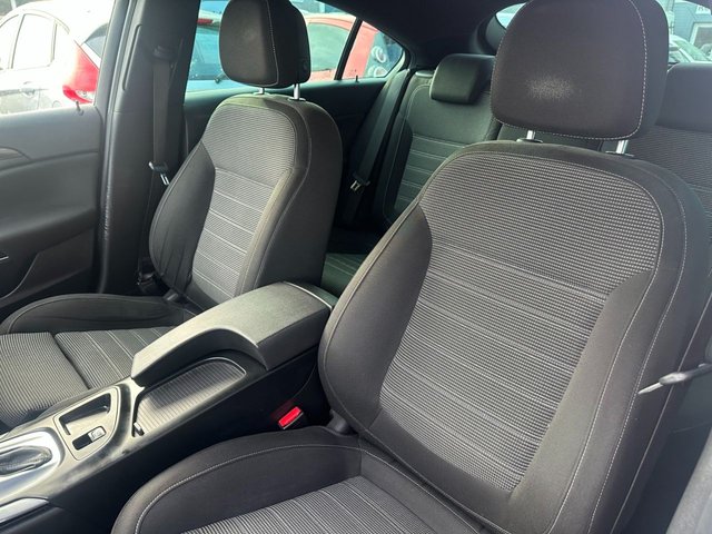 2015 VAUXHALL INSIGNIA 2.0 CDTi SRi VX Line Nav Hatchback 5dr Diesel Auto Euro 6 (170 ps) - Photo 8