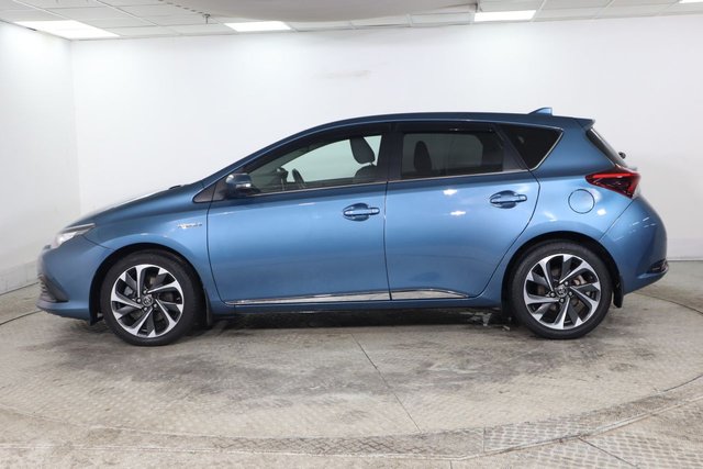 2016 TOYOTA AURIS 1.8 VVT-h Design Hatchback 5dr Petrol Hybrid CVT Euro 6 (s/s) (136 ps) - Photo 8