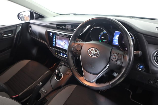 2016 TOYOTA AURIS 1.8 VVT-h Design Hatchback 5dr Petrol Hybrid CVT Euro 6 (s/s) (136 ps) - Photo 12