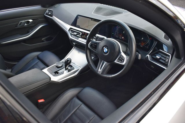 2021 BMW 3 Series 2L M Sport 4dr - Photo 3