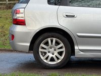 USED 2004 04 HONDA CIVIC 1.6 i-VTEC Executive Hatchback 5dr Petrol Automatic (172 g/km, 108 bhp) 