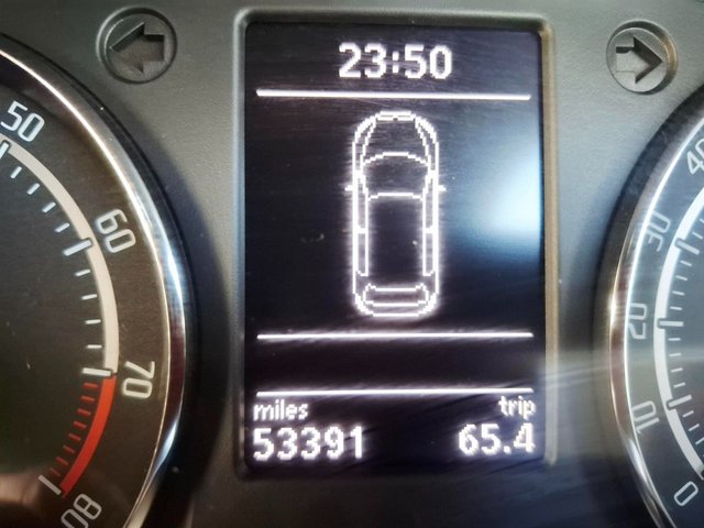 2013 SKODA FABIA - Photo 8