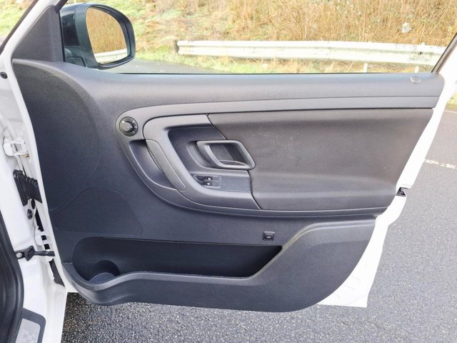 2013 SKODA FABIA - Photo 6