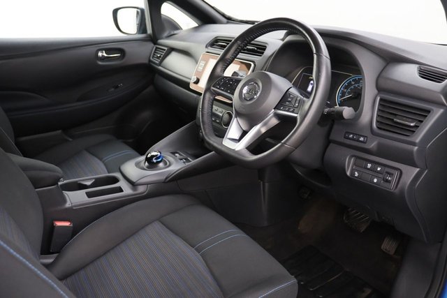 2021 Nissan Leaf - Photo 10