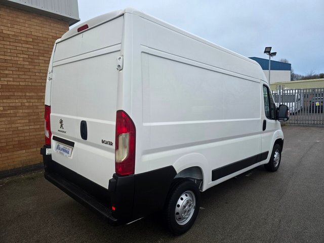 2020 Peugeot Boxer 2.2L Professional 5dr - Photo 10