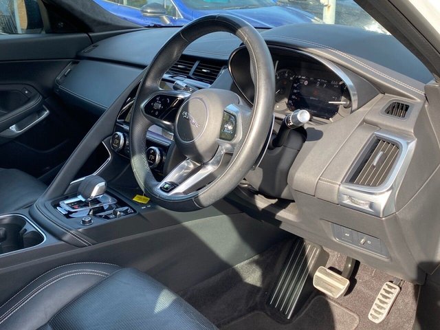 2021 Jaguar E-Pace 2L R-Dynamic S 5dr - Photo 9