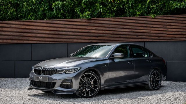 View our BMW 3 SERIES