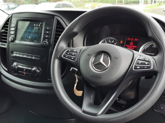 2022 Mercedes-Benz EVITO - Photo 9