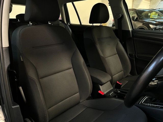 View our VOLKSWAGEN GOLF