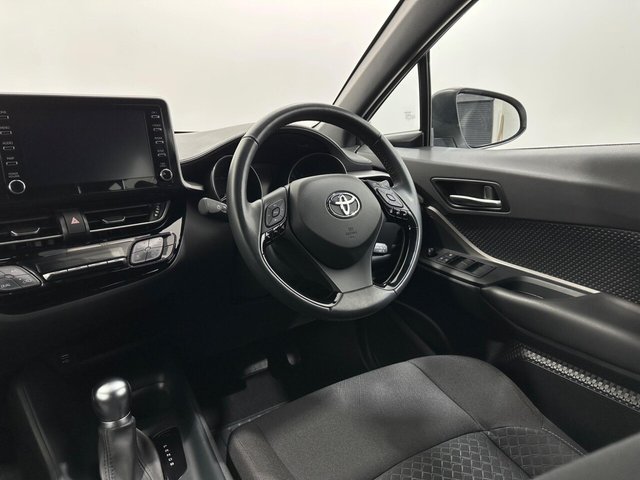 2021 Toyota C-HR - Photo 11