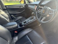 USED 2020 70 PORSCHE MACAN 2.0T SUV 5dr Petrol PDK 4WD Euro 6 (s/s) (245 ps) NEW SHAPE MACAN WITH FSH IN GREY 21"ALLOYS PAN ROOF