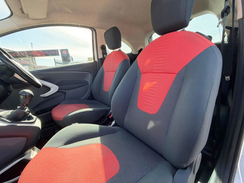 2010 Ford Ka in silver — photo 14 of 20