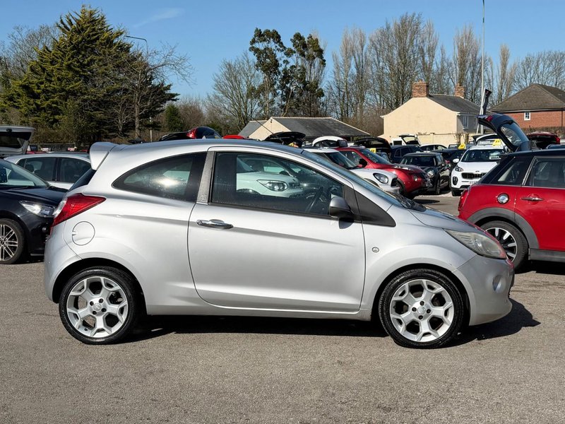 2010 Ford Ka in silver — photo 12 of 20