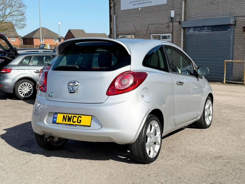 2010 Ford Ka in silver — photo 9 of 20