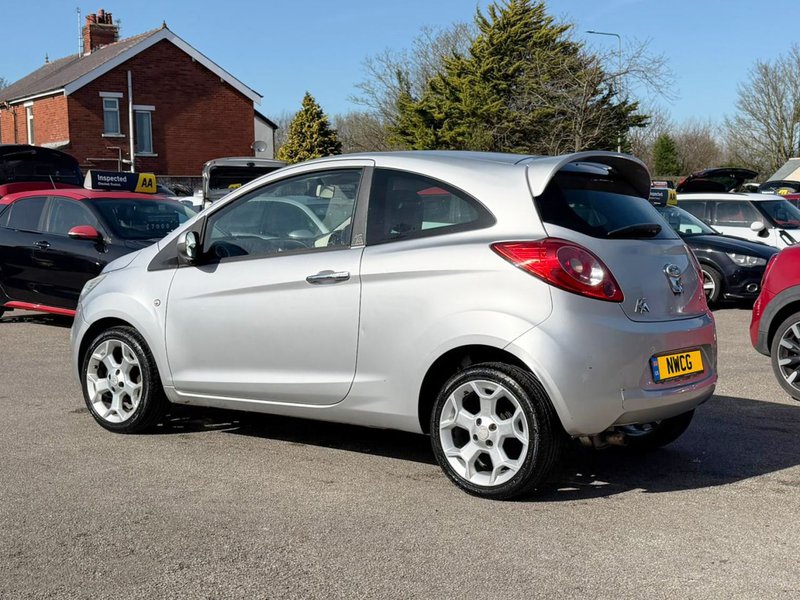 2010 Ford Ka in silver — photo 6 of 20