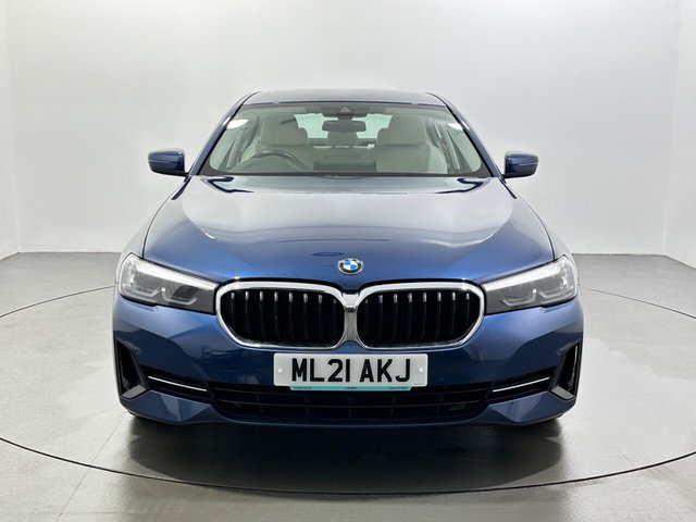 2021 BMW 5 Series - Photo 3
