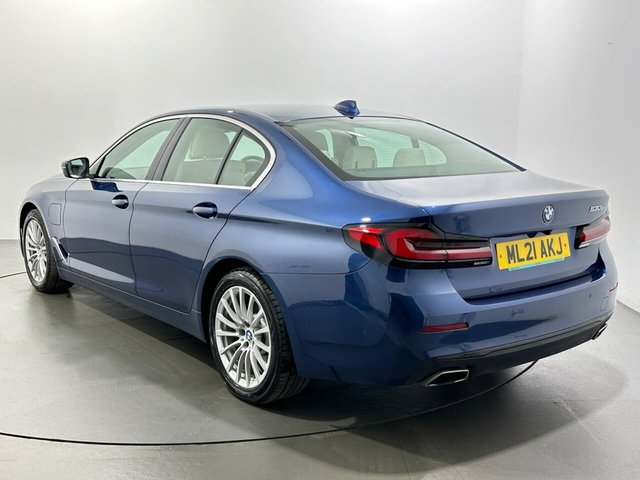 2021 BMW 5 Series - Photo 6