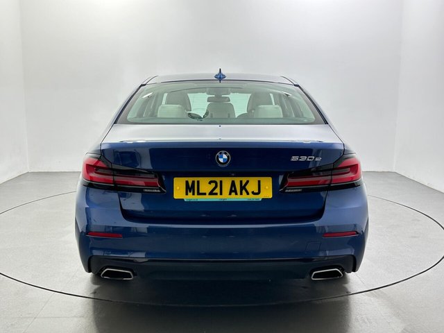 2021 BMW 5 Series - Photo 7