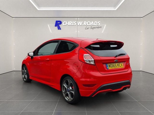 2016 Ford Fiesta 1.6L St-2 3dr - Photo 2