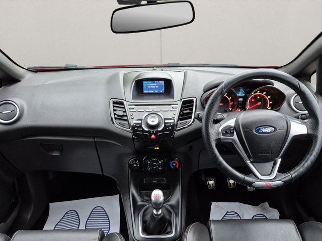 2016 Ford Fiesta 1.6L St-2 3dr - Photo 5